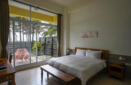 Donghe House | Jacaranda House