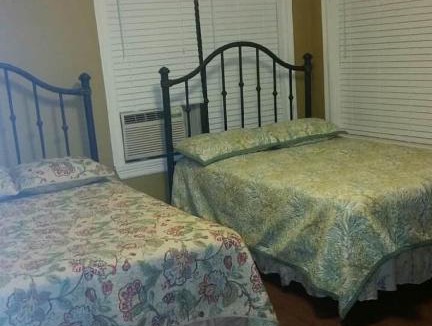 Rio Hondo House | Jade - House Rental w/ Fishing Pier & Boat Dock