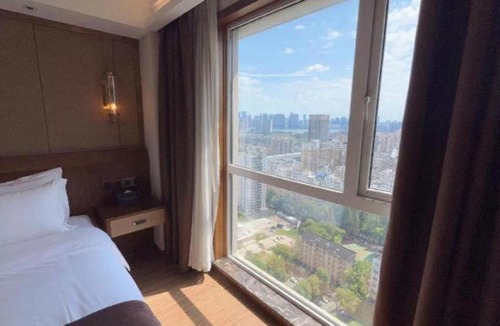 Wuchang Hotel | James Joyce Coffetel Wuhan Xudong