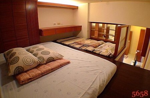 Sinsing District Apartment | Japanese Style Apartment for 4 near Kaohsiung Railway Station