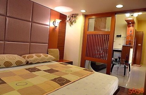 Sinsing District Apartment | Japanese Style Apartment for 4 near Kaohsiung Railway Station