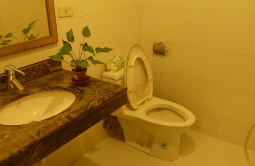 Sinsing District Apartment | Japanese Style Duplex near Kaohsiung Railway Station