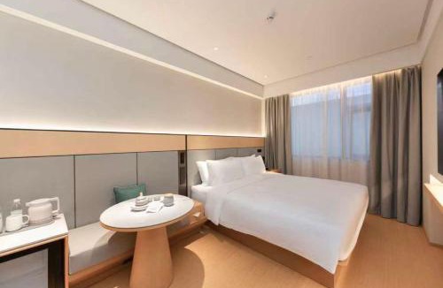 Pudong Hotel | JI Hotel Shanghai Expo Dongming Road Metro Station