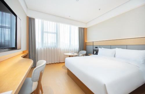 Pudong Hotel | JI Hotel Shanghai Houtan Subway Station