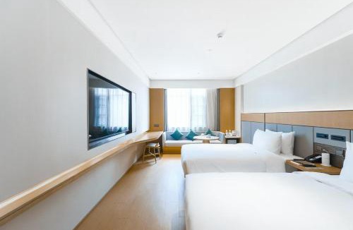 Pudong Hotel | JI Hotel Shanghai Lujiazui Minsheng Road Metro Station