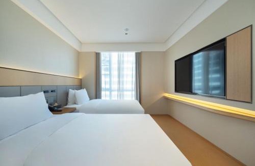 Pudong Hotel | JI Hotel Shanghai Pudong Software Park Sanlin Park