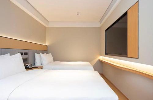 Sanlin Hotel | JI Hotel Shanghai Qiantan Haiyang Road