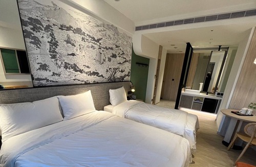Shilin House | Jiantan Boutech Hotel