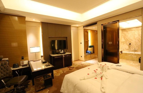 Xinjiang Uygur Hotel | Jin Jiang International Hotel Urumqi