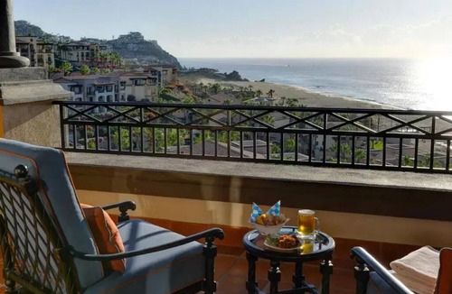 Cabo San Lucas Hotel | Junior Suite in Pueblo Bonito Sunset Beach Golf & Spa Resort