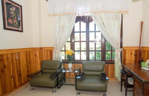 Kon Tum Hotel | Khách Sạn Bích Phương