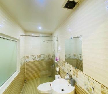 Linh Trung IEPZ Hotel | Khách Sạn Ngọc Quí