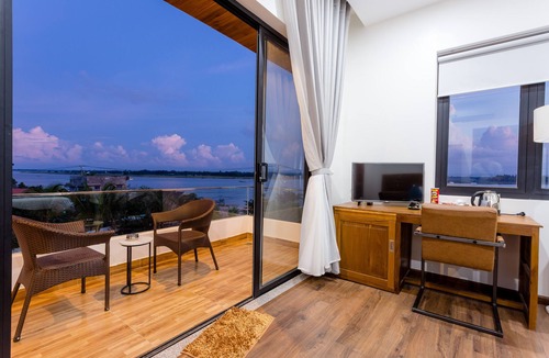 Thanh Ha Villa | King Suite River View - PURE INDULGENCE
