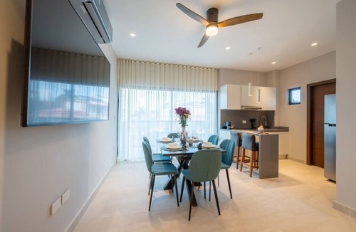 Colonia Centro Condo | Kippal Onix |Luxurious 2-Bedroom Cozumel Apartment