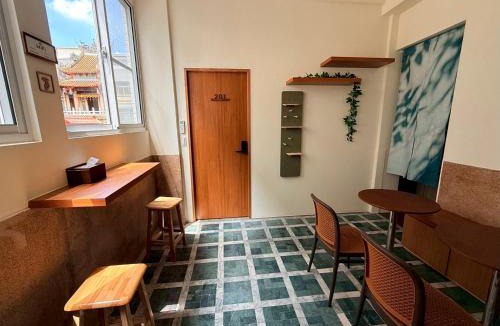 West District Hostel | KM Hostel