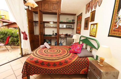 Cholula Apartment | Krishna by Majikal B&B