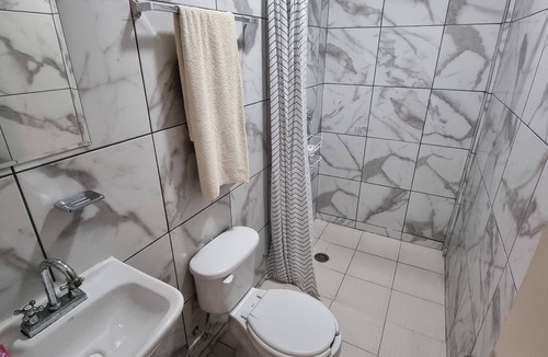 Tuxpan Apartment | Krypto House with Bathtub and Kitchen