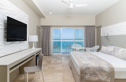 Puerto Vallarta Hotel | Krystal Grand Puerto Vallarta All Inclusive