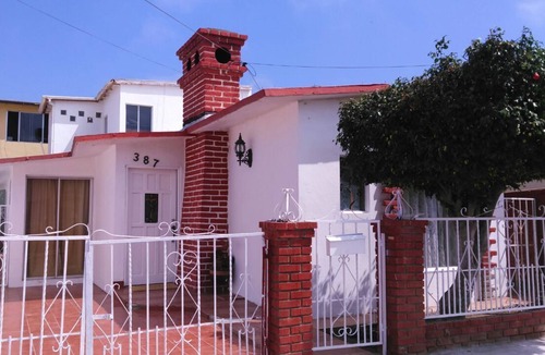 Ensenada House | La Casa Blanca de Maru en Ensenada