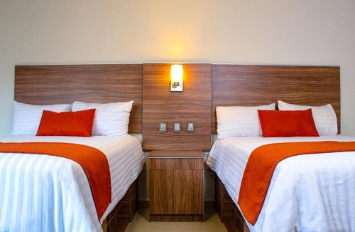 Tlalpan Hotel | La Casa del Reloj - Zona de Hospitales