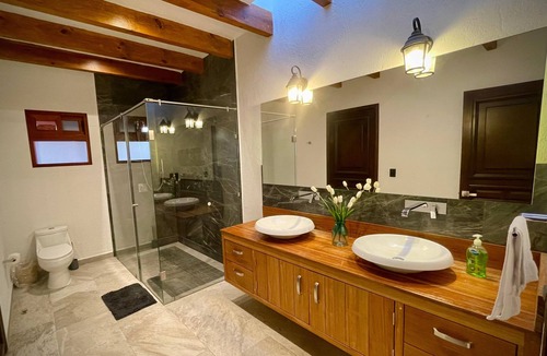 Tequisquiapan Hotel | LA CASA ROJA