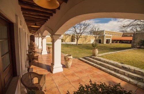 Parras de la Fuente Hotel | La Casona Del Banco Hotel Boutique