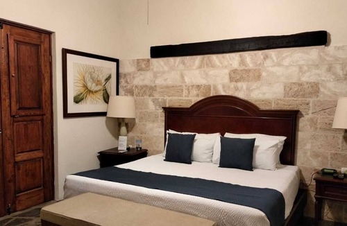 Parras de la Fuente Hotel | La Estancia Hotel