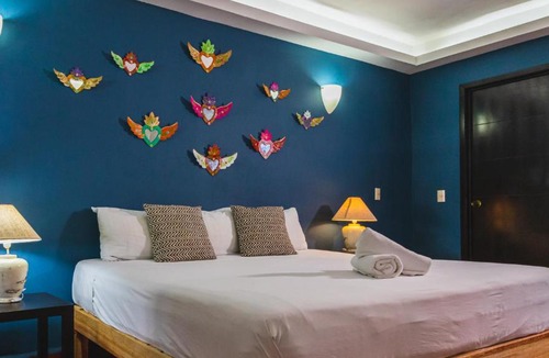 Emiliano Zapata Hotel | La Iguana Vallarta LGBT ADULTS ONLY - Romantic Zone - Party Clubbing Street