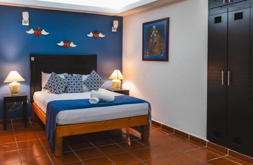 Emiliano Zapata Hotel | La Iguana Vallarta LGBT ADULTS ONLY - Romantic Zone - Party Clubbing Street