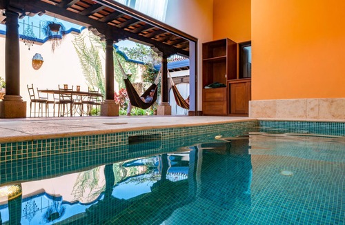 Antigua Guatemala House | La Maison Bleue w/pool & parking Center of Antigua