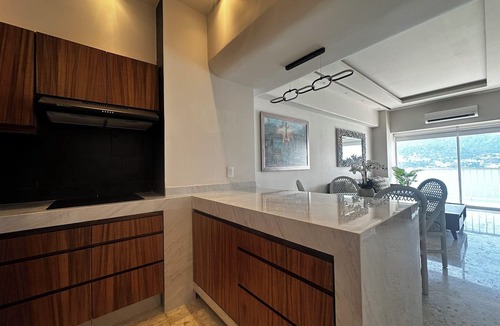 Club Deportivo Apartment | La Torre de Acapulco - Apartment with Ocean Access