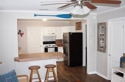 Port Mansfield House | Laguna Flats Lodge. 3 Bedroom, 2 Bath. Close to Public Pier or Boat Launch.