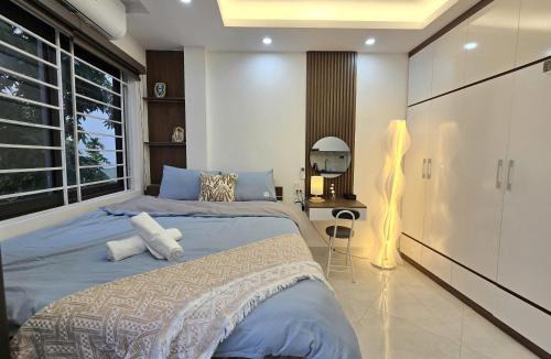 Nhat Tan Apartment | Lakenest Realty 8, Nhat Chieu, Tay Ho