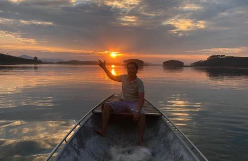 Ngoi Tu House | Lakeview Homestay Vu Linh