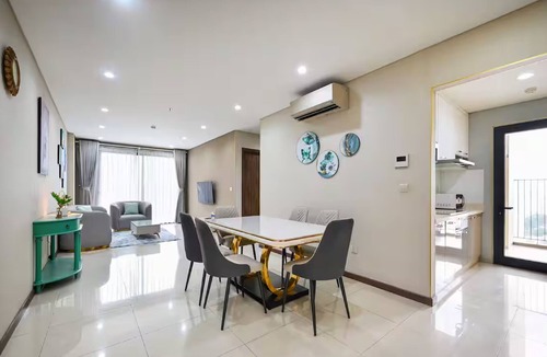 District 10 Apartment | LaLa Hà Đô Centrosa Residence