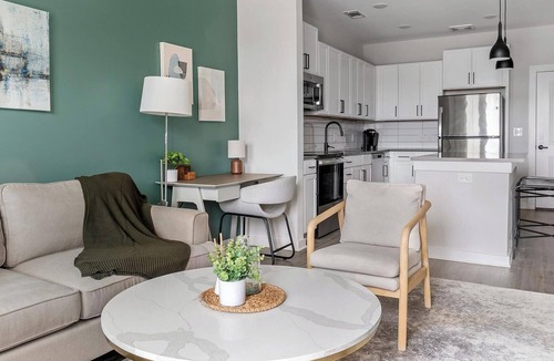 Sugar Hill Apartment | Landing | Chic 1BD, Gym, Pool