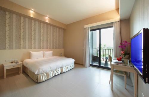 Shanhua District Hotel | Larchotel
