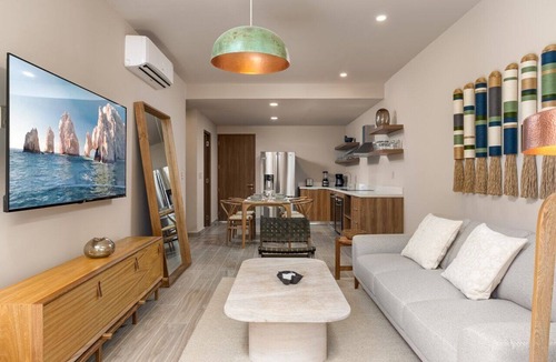 El Tezal Apartment | Las Arenas de Cabo one block from the beach
