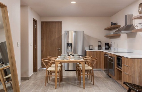 El Tezal Apartment | Las Arenas de Cabo one block from the beach
