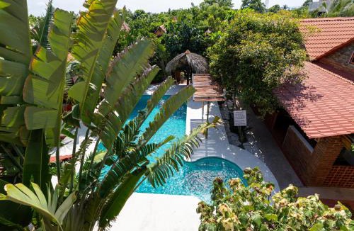Barra de Colotepec Hotel | Las Barracas de la Barra