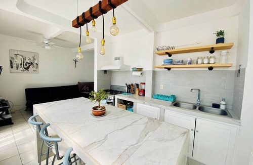Emiliano Zapata House | LAS GEMELAS