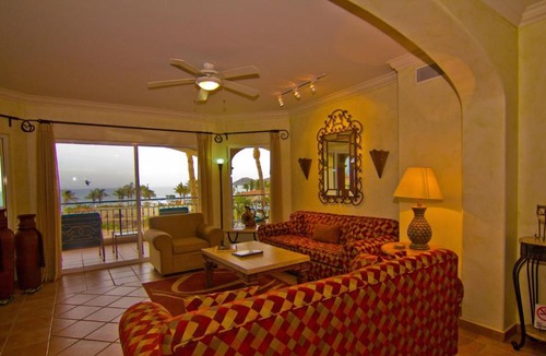Zona Hotelera House | Las Maanitas E3303 3 BR by Casago