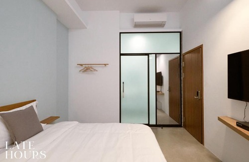 Yilan House | Late Hours