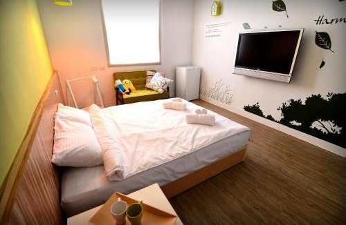 East District House | Leaf Hostel