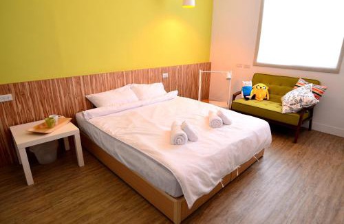 East District House | Leaf Hostel