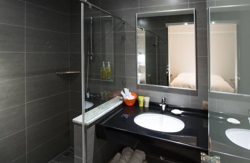 Yancheng District Hotel | Legend Hotel Pier 2