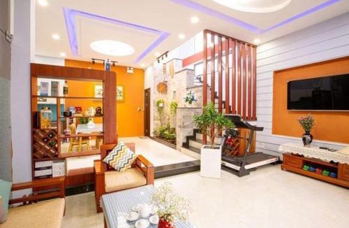 Hai Chau House | Leila House - DaNang Central - 3BRs - Free Airport Shuttle