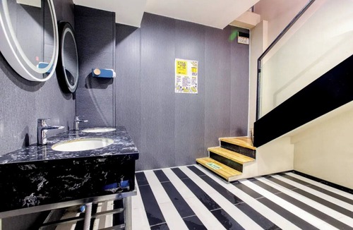 Xinshi District Bed & Breakfast | Liangzhu Guesthouse