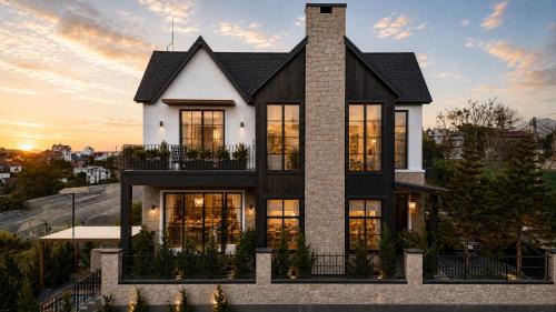 Da Lat Villa | Light House Villa