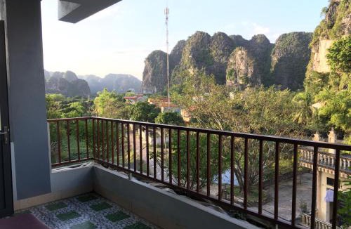 Hoa Lu House | Limestone View Homestay